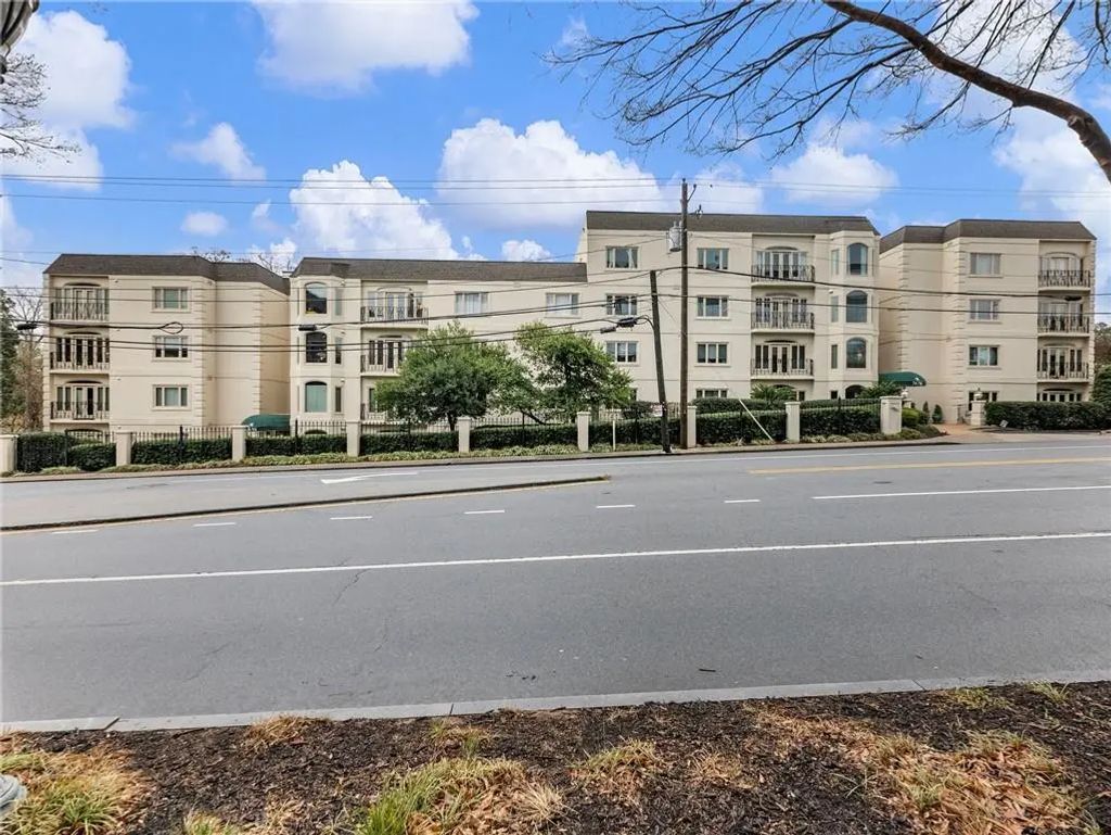 Unit 405 - 3636 Peachtree Road Ne, Atlanta