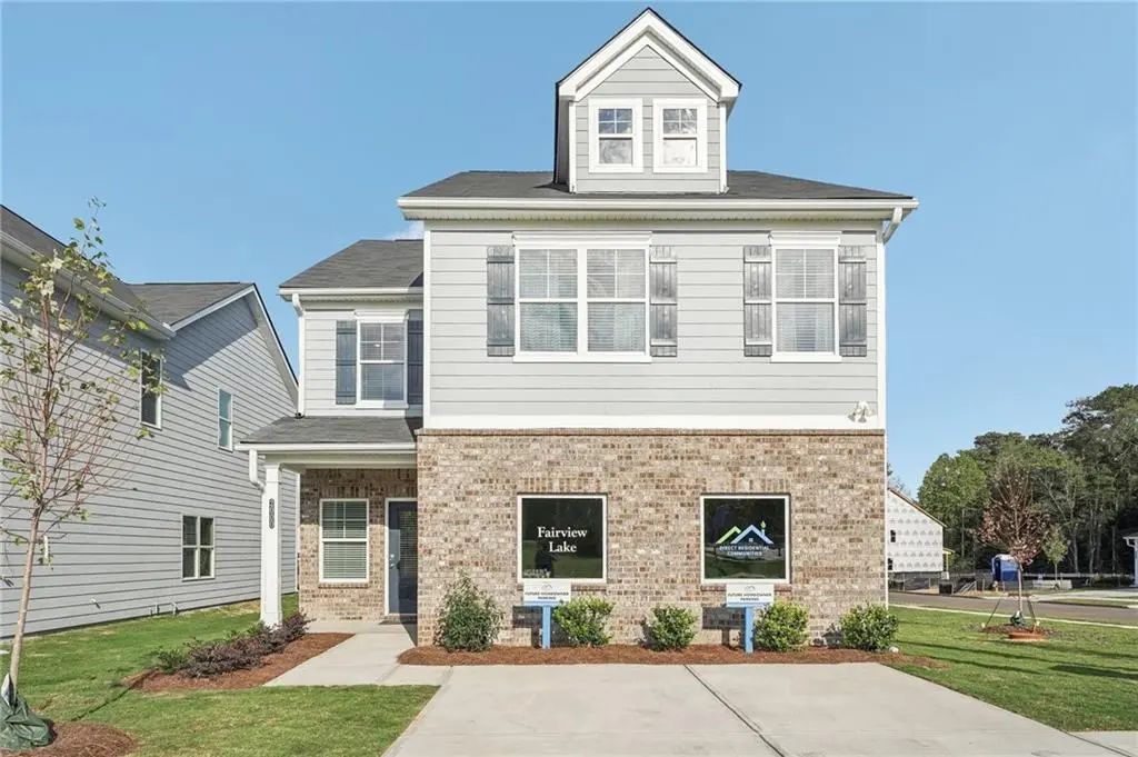 103 Vickers Point Drive, Fairburn