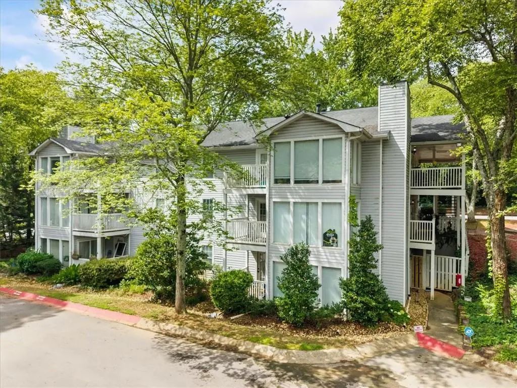 Unit 21 - 2102 Augusta Drive Se, Marietta