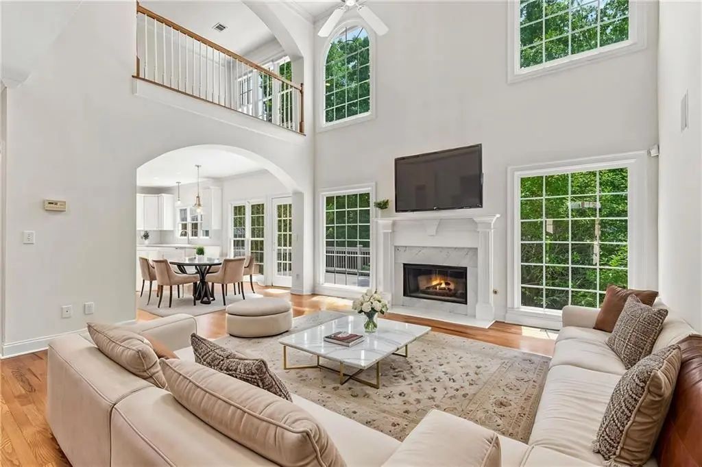 1128 Promontory Drive, Marietta