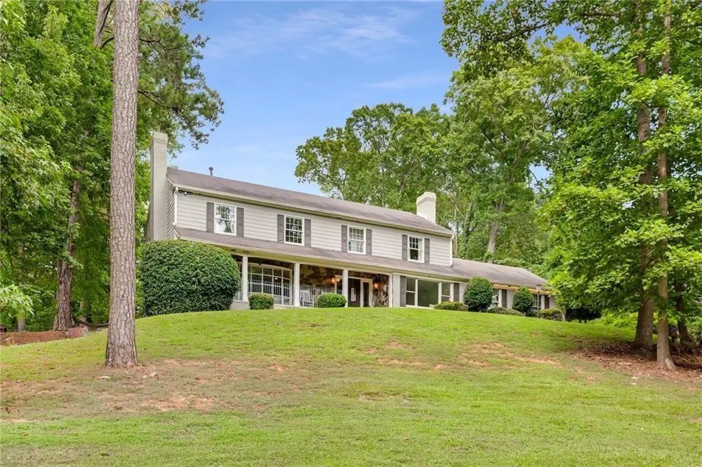 2660 Spalding Drive, Atlanta