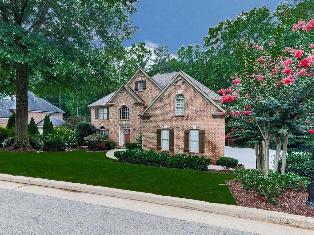 5037 Towne Lake Hills North, Woodstock