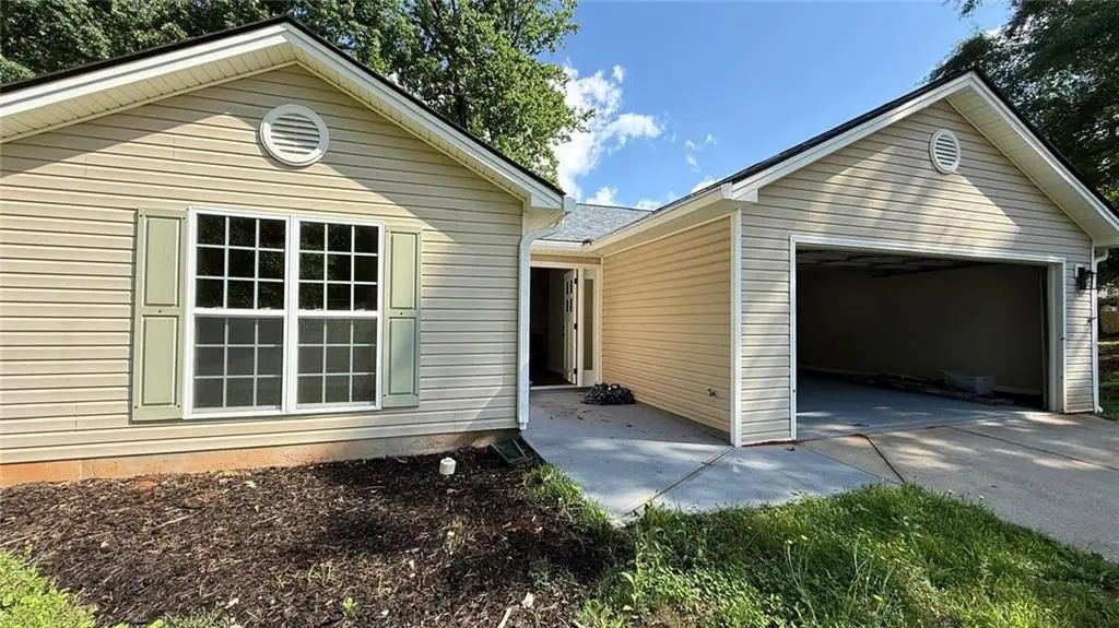 1216 Dylan Way, Bethlehem