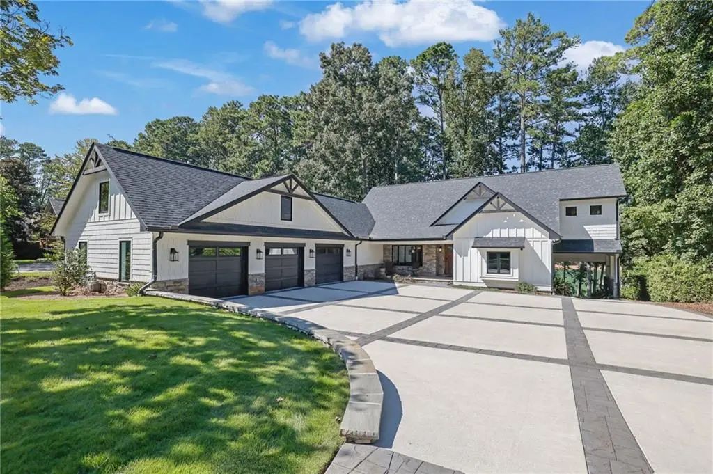 3275 Lanier Beach South Road, Cumming