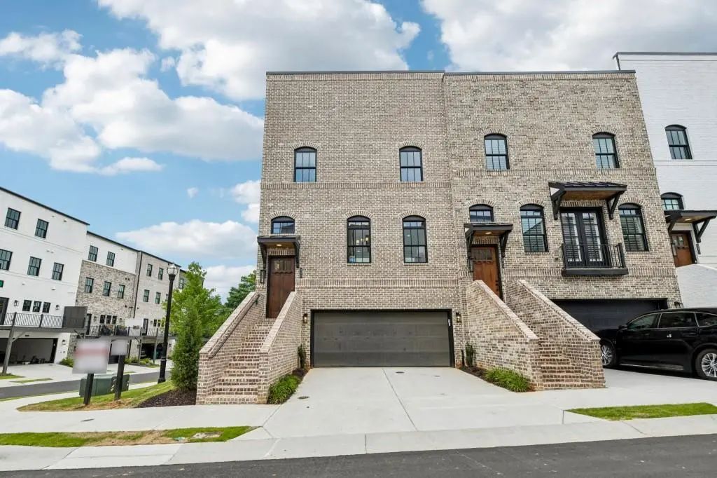 345 Sugarview Road, Sugar Hill