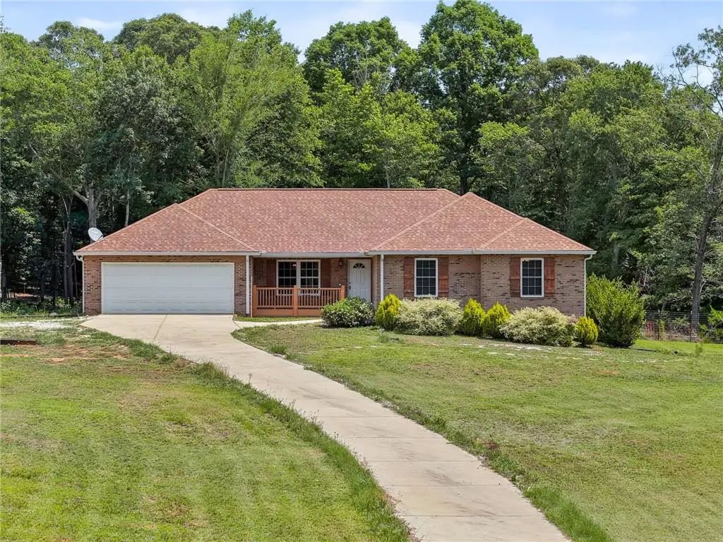 402 Renee Road, Pendergrass