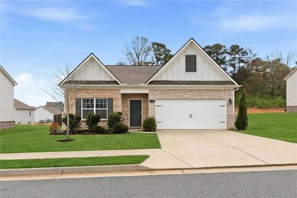 176 Innis Brook Circle, Cartersville