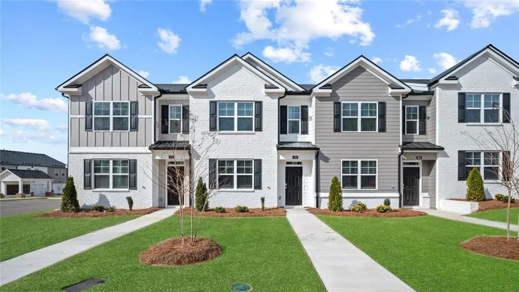 404 Reflection Drive, Stockbridge