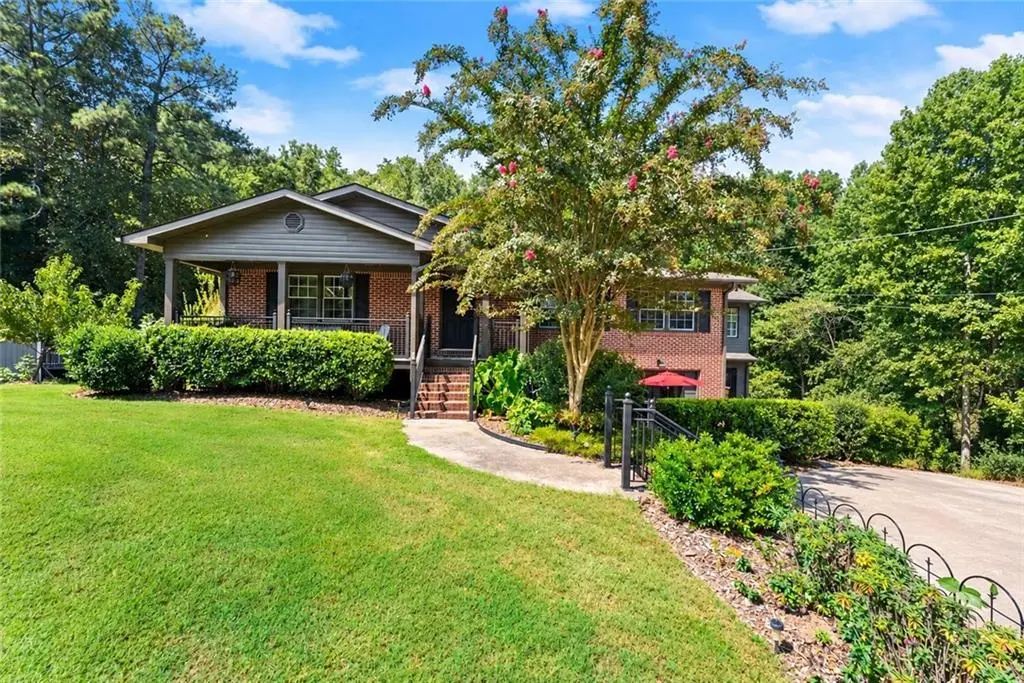2905 Lanier Beach South Road, Cumming