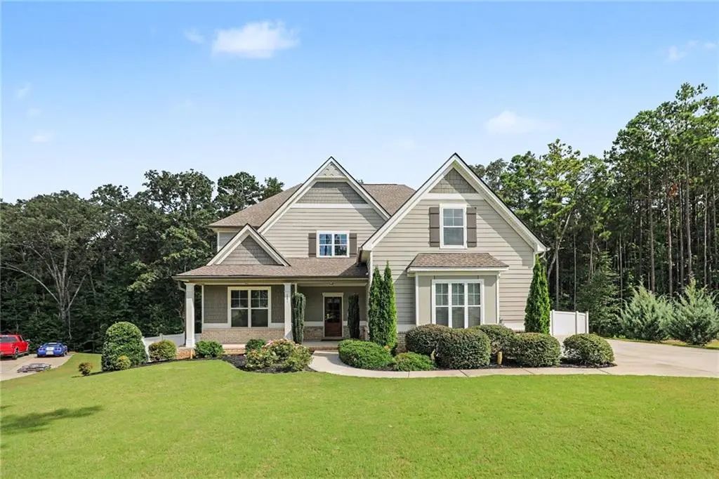 181 Peppertree Drive, Newnan