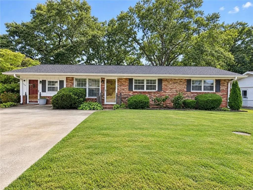 504 Jackson Avenue, Palmetto