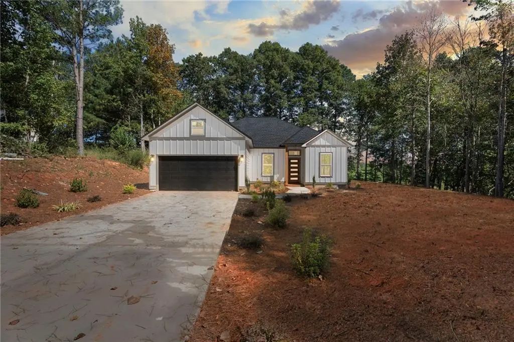68 Pine Ridge Court, Summerville