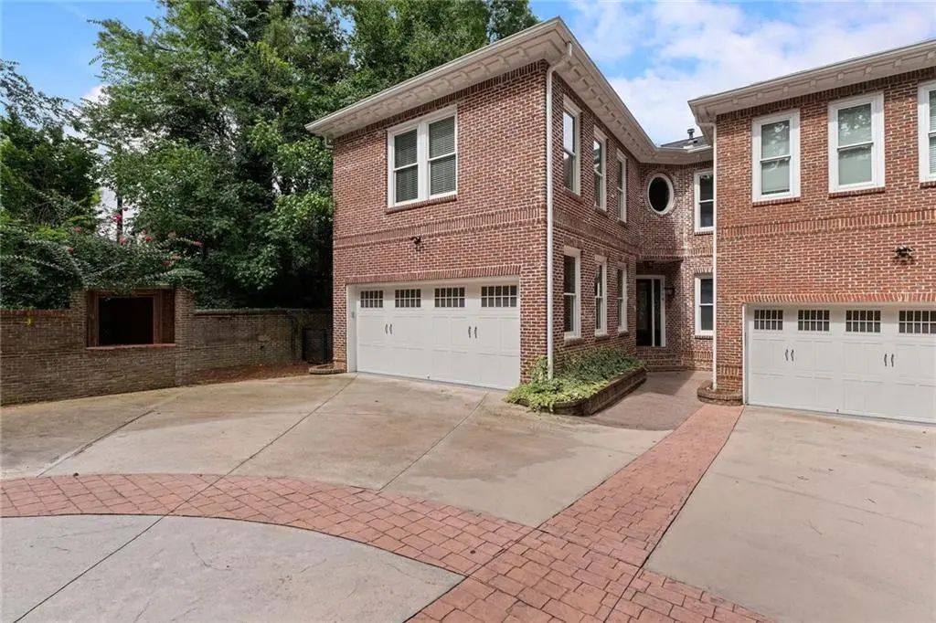 1294 Lenox Park Boulevard Ne, Brookhaven