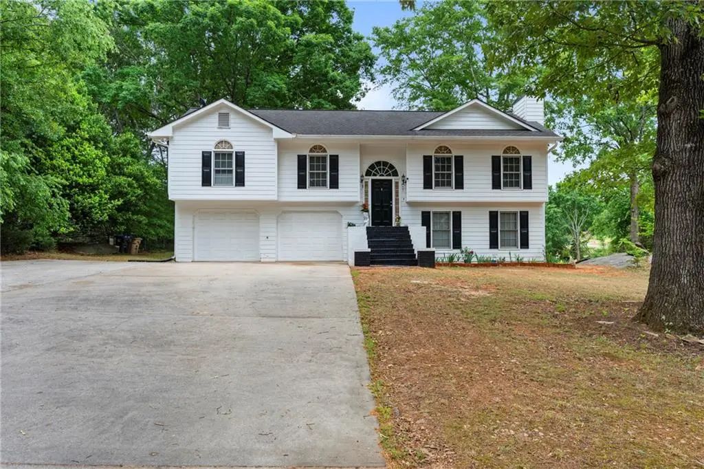 143 Stoneview Drive, Hoschton