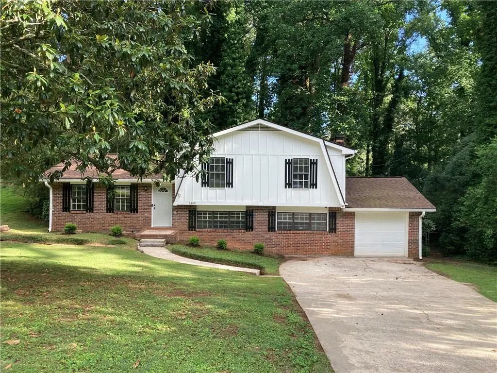 5809 Oakleaf Way, Stone Mountain