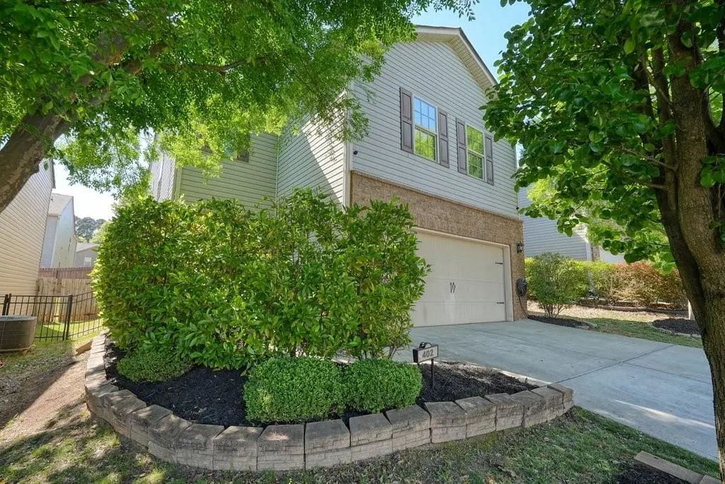 402 Wilshire Court, Acworth