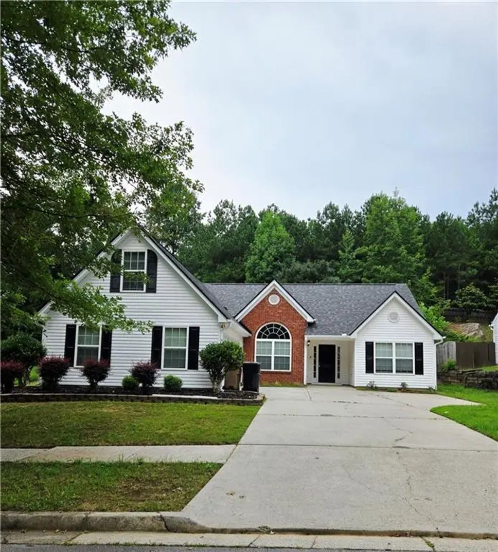 2145 Mina Lane Drive, Buford