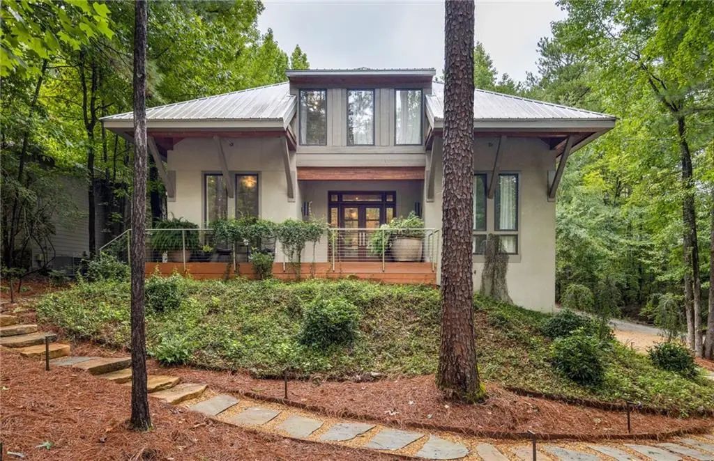 9016 Selborne Lane, Chattahoochee Hills