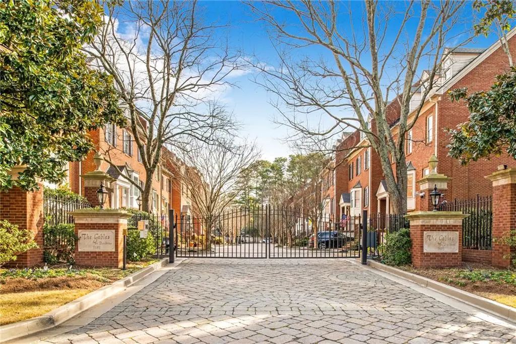 Unit 10 - 3685 Peachtree Road Ne, Atlanta