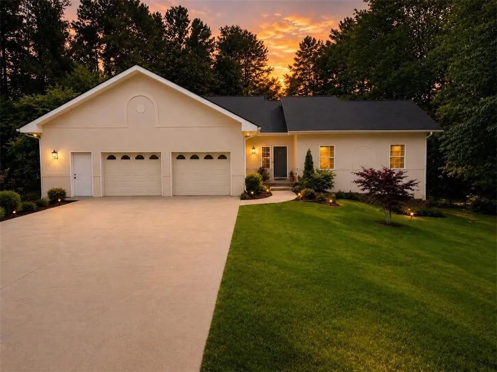 8993 Dornoch Circle, Winston
