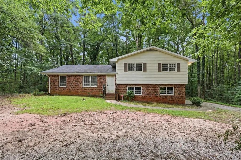 328 Fayette Villa Court, Fayetteville