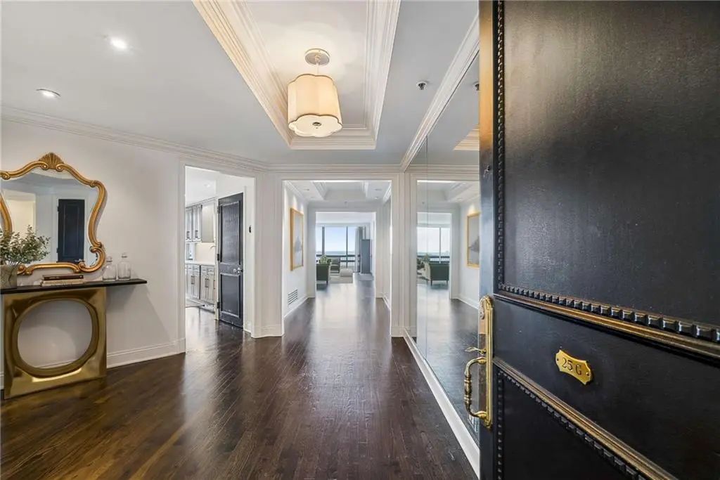 Unit 25g - 2660 Peachtree Road Nw, Atlanta