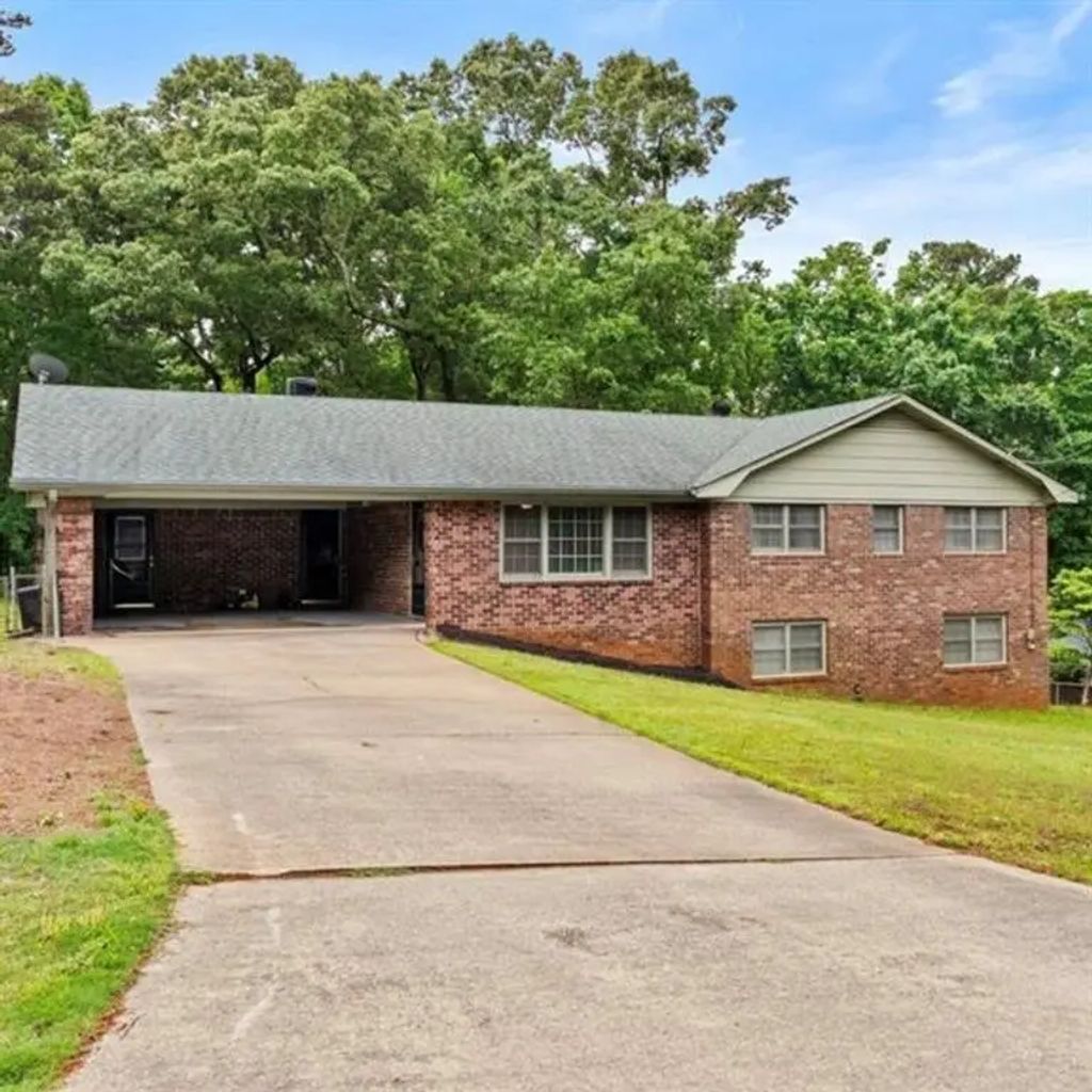 4433 Lake Forest Drive, Oakwood