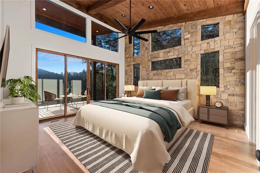 770 Fish Hook Point, Blue Ridge