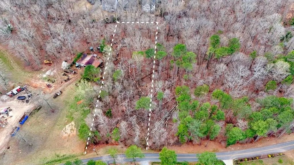 8241 Bow Trail, Woodstock