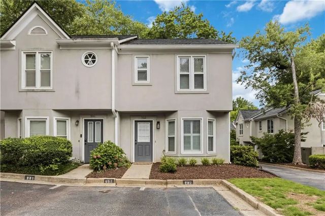 902 Defoors Landing Nw, Atlanta