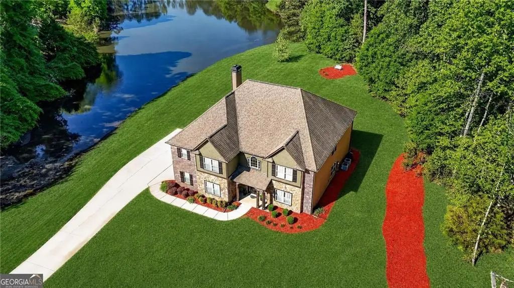 3 Westwood Lake Drive, Newnan
