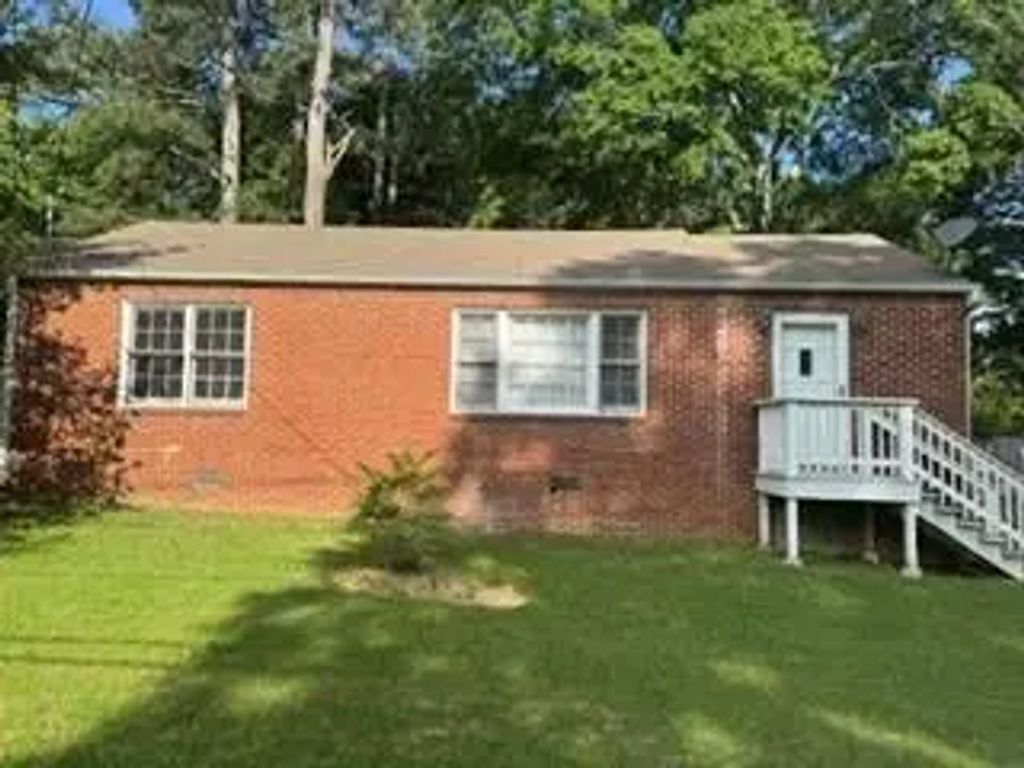 5161 Phillips Drive, Forest Park