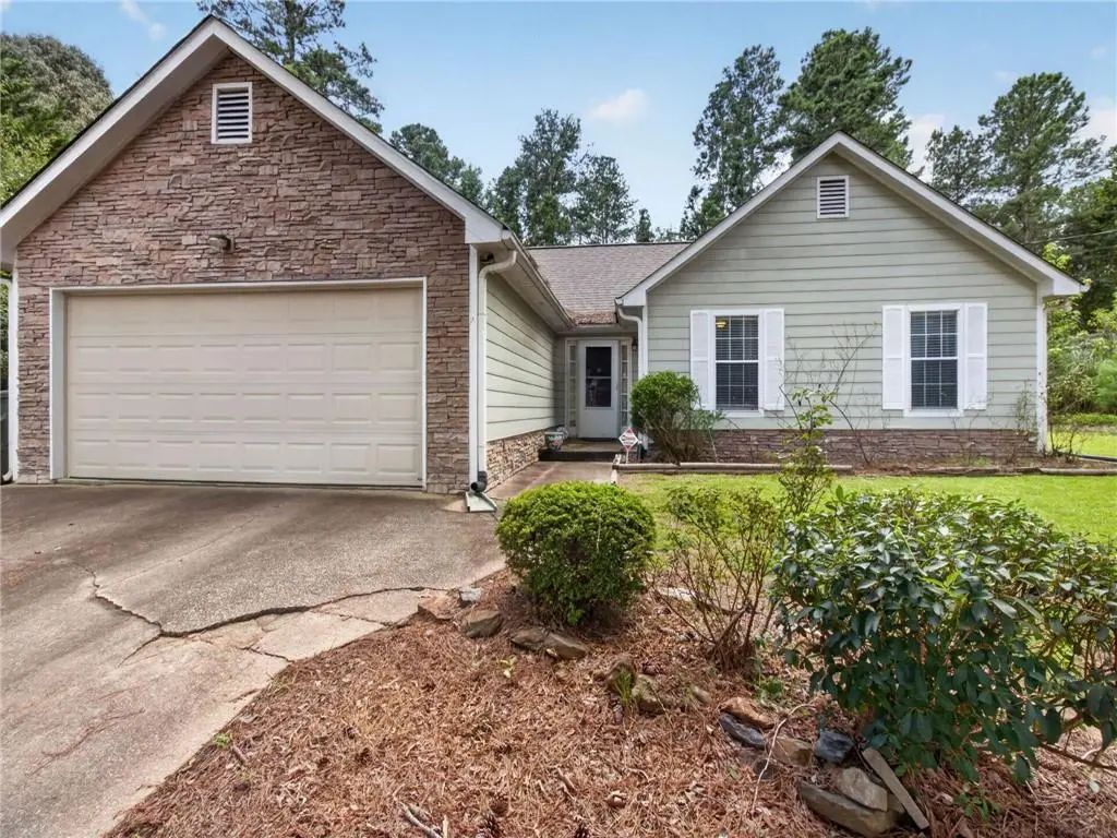 109 Collins Way, Douglasville