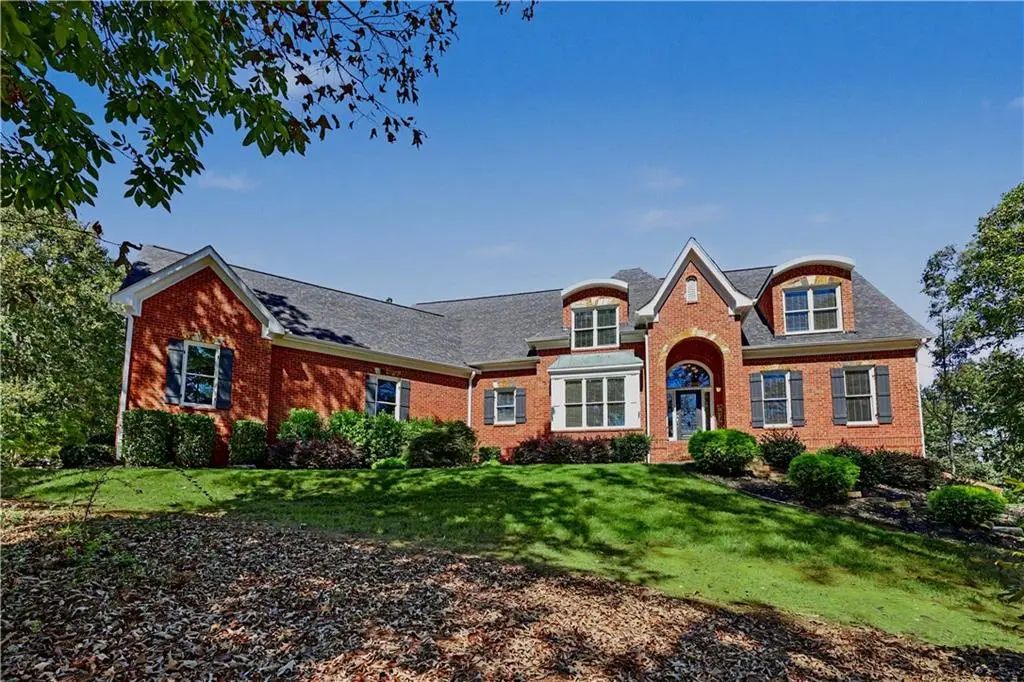 8415 Glen Lake Drive, Cumming