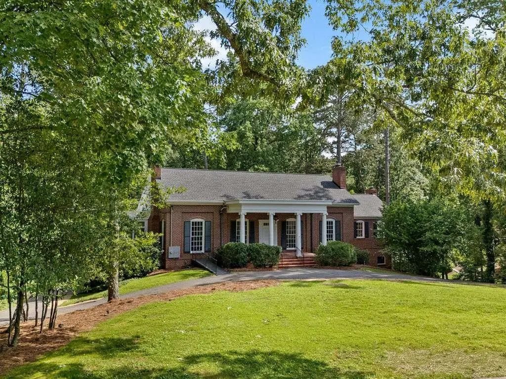 21 Rockridge Road, Rome