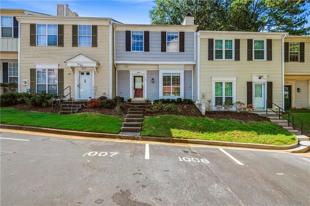1008 Wedgewood Way, Sandy Springs