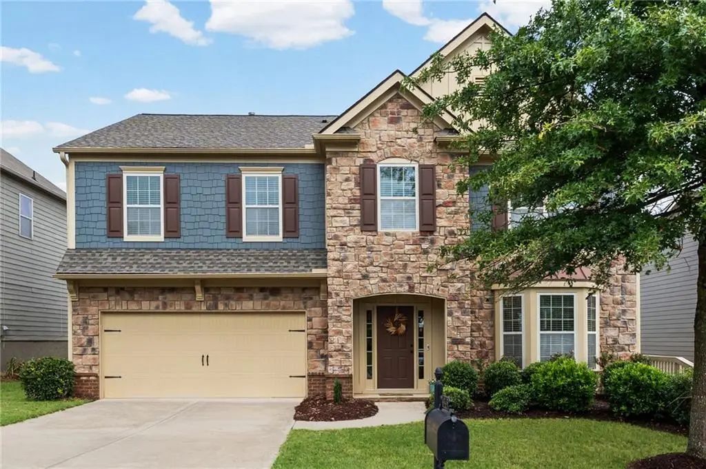 4945 Pont Du Gard Drive, Cumming