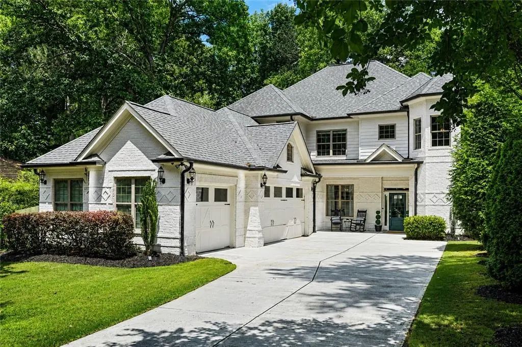 2601 Stoland Drive, Brookhaven
