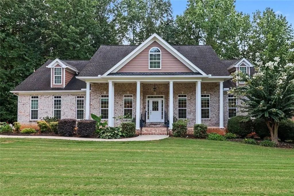 5453 Copper Creek Road, Flowery Branch