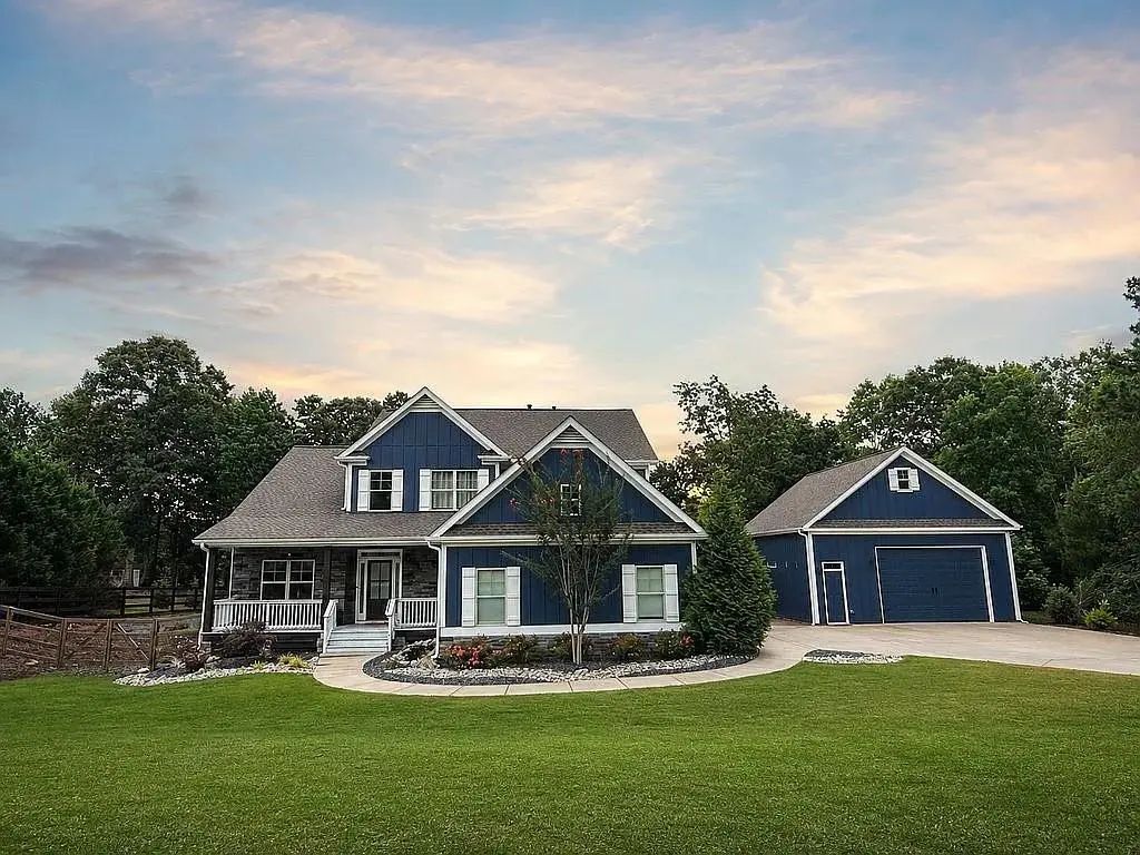 532 Black Horse Circle, Canton