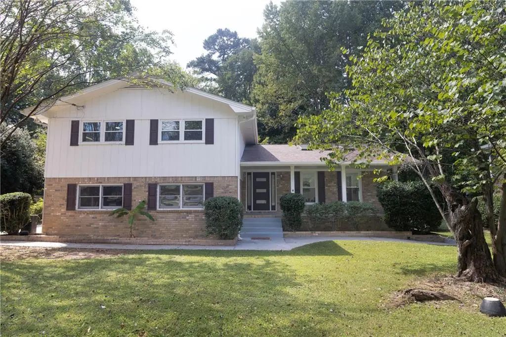4950 Happy Hollow Rd, Dunwoody