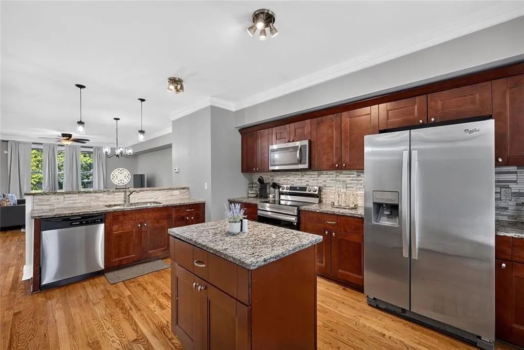 816 Liberty Commons Drive Nw, Atlanta