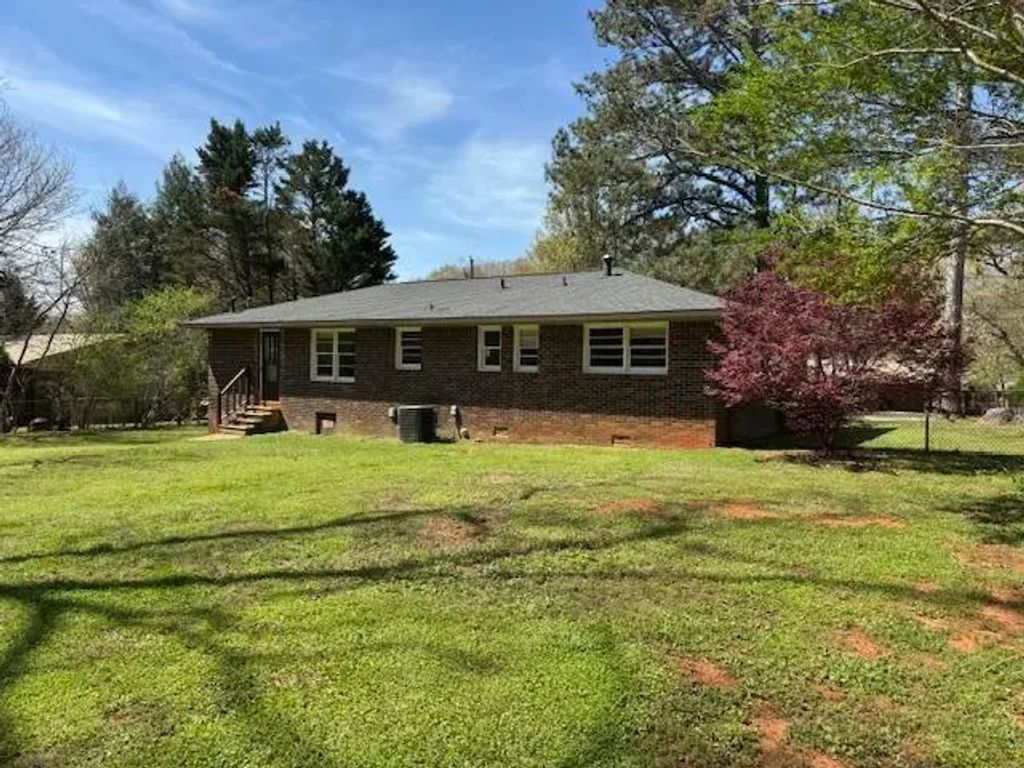 618 Valley Road, Cedartown