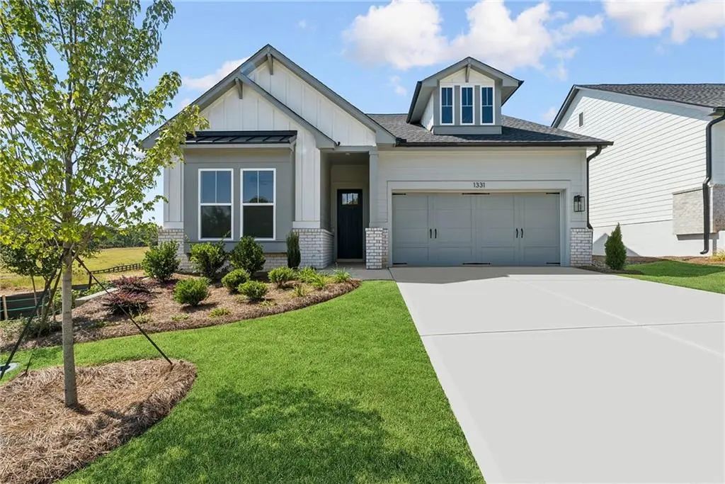 1331 Autumn Lake Drive Sw, Gainesville