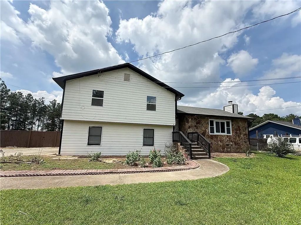 1861 Pharr Road, Snellville