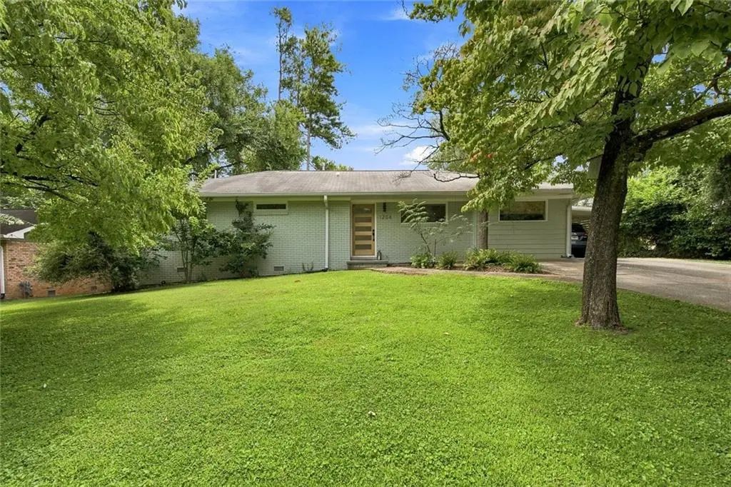 1206 Pinehurst Circle Se, Smyrna