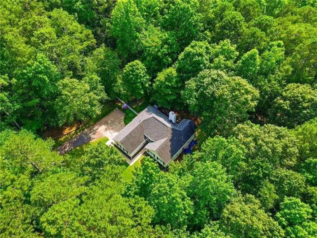 285 Hidden Branches Trail, Canton