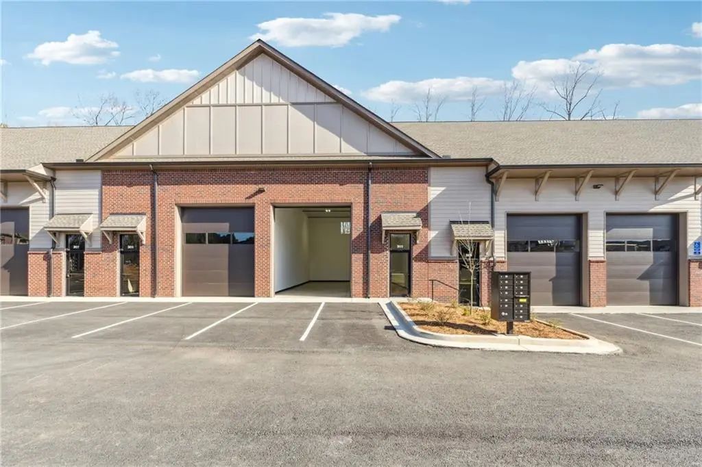 Unit 300 - 3770 Francis Circle, Alpharetta