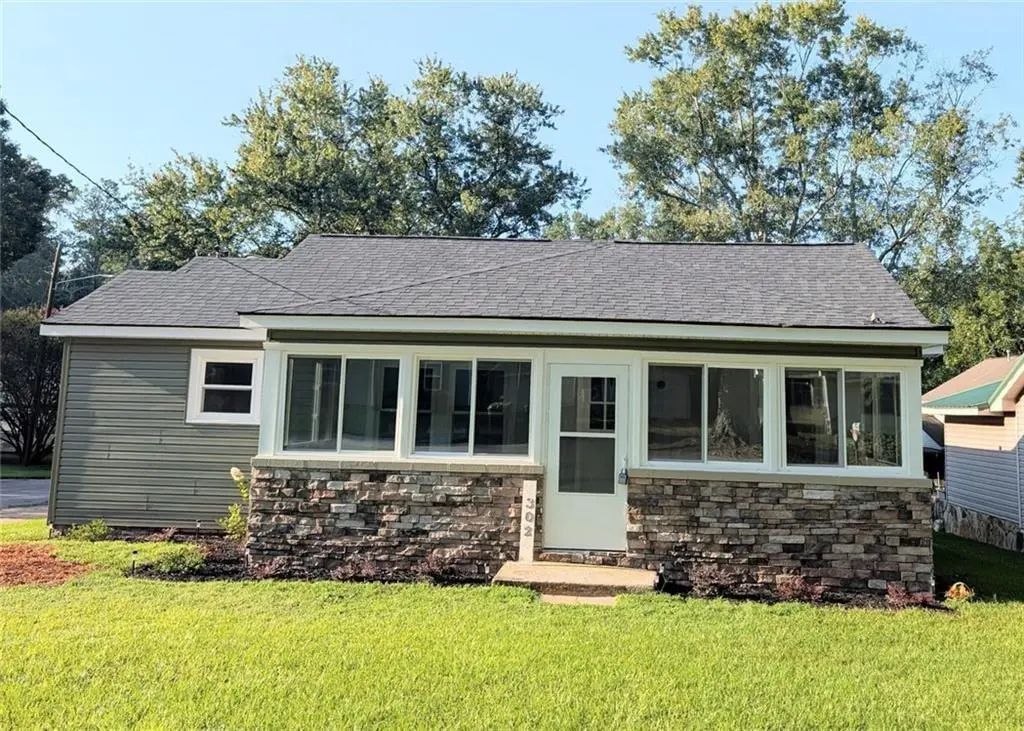 302 Pennsylvania Avenue, Carrollton