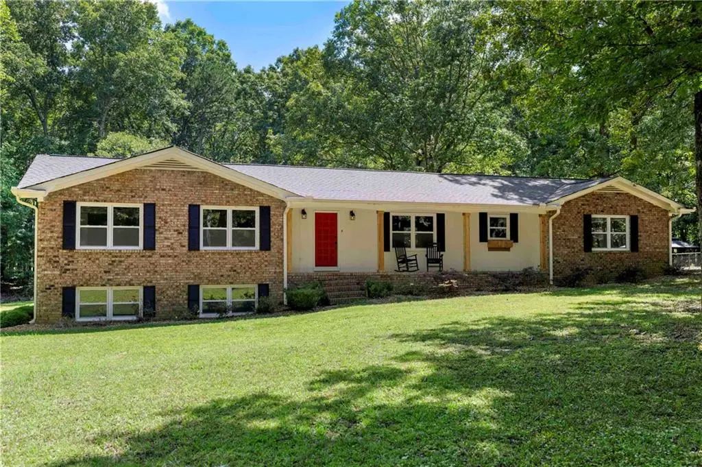 211 Race Horse Drive, Summerville